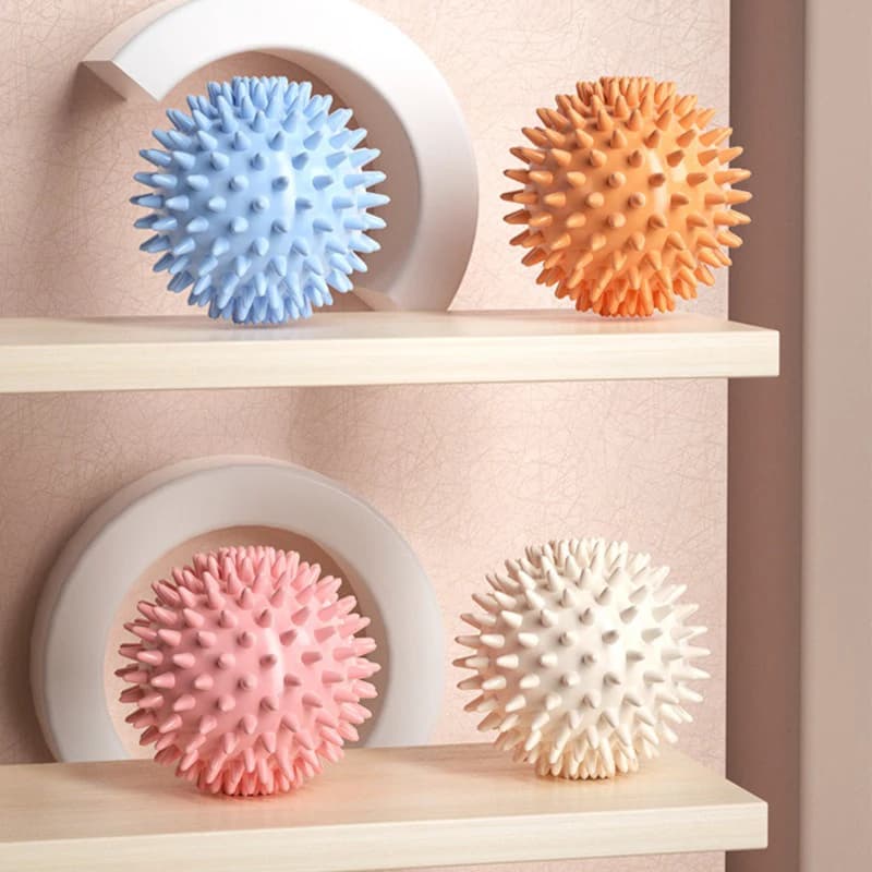 Foot massage ball with spikes pilates yoga Sports Fitness Muscle Relaxation  massage ball plantar fasciitis therapy ball AMQ001