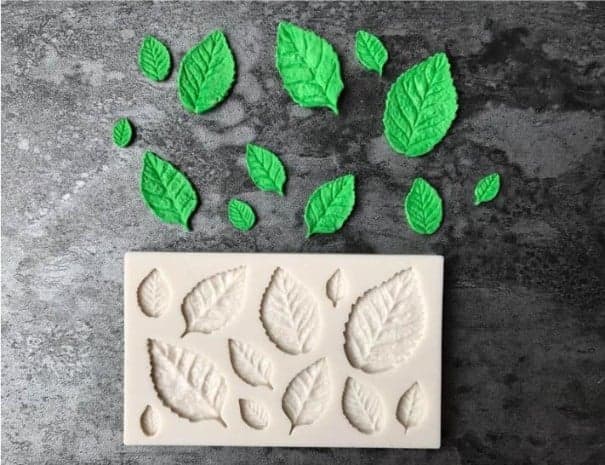 3D forma na pečení s listy 2