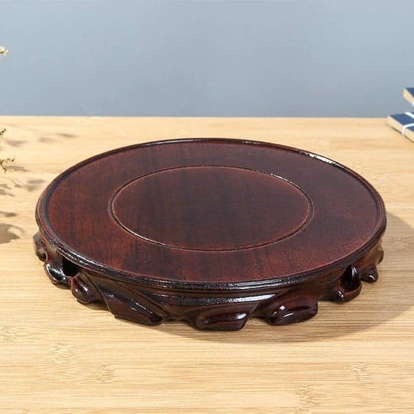 Dřevěný vyřezávaný podstavec 14 cm