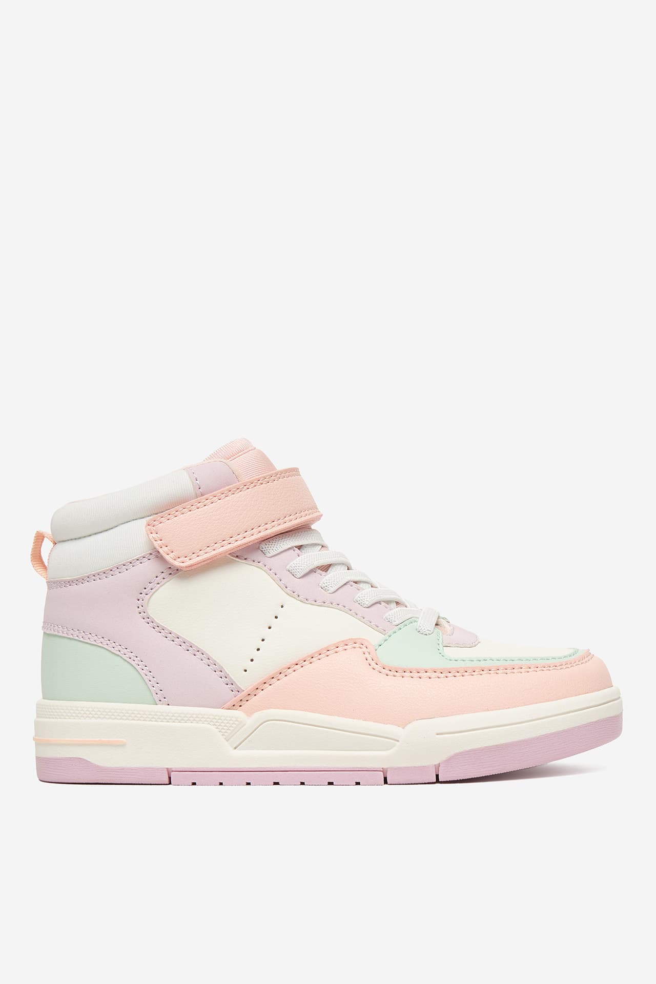 Sneakersy