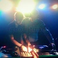 Few Bugz – good times