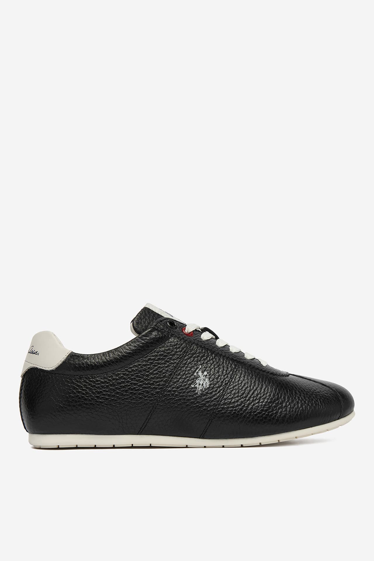 Sneakersy